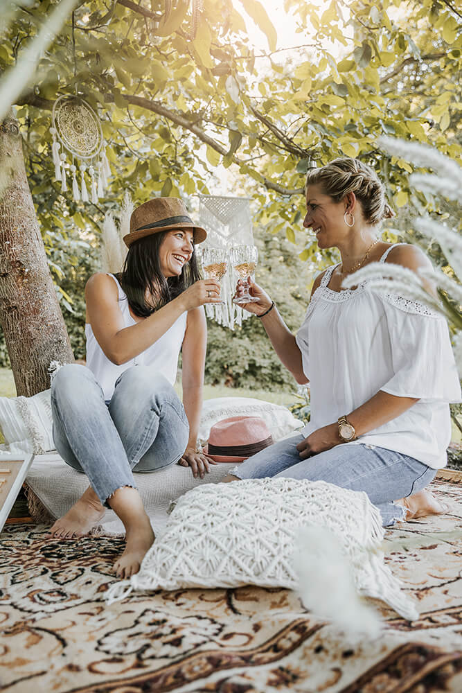 Freunde Frauen Friends Fotoshooting Natur Bildgefühle Odenwald Freunde Frauen Friends Fotoshooting Natur Bildgefühle Odenwald